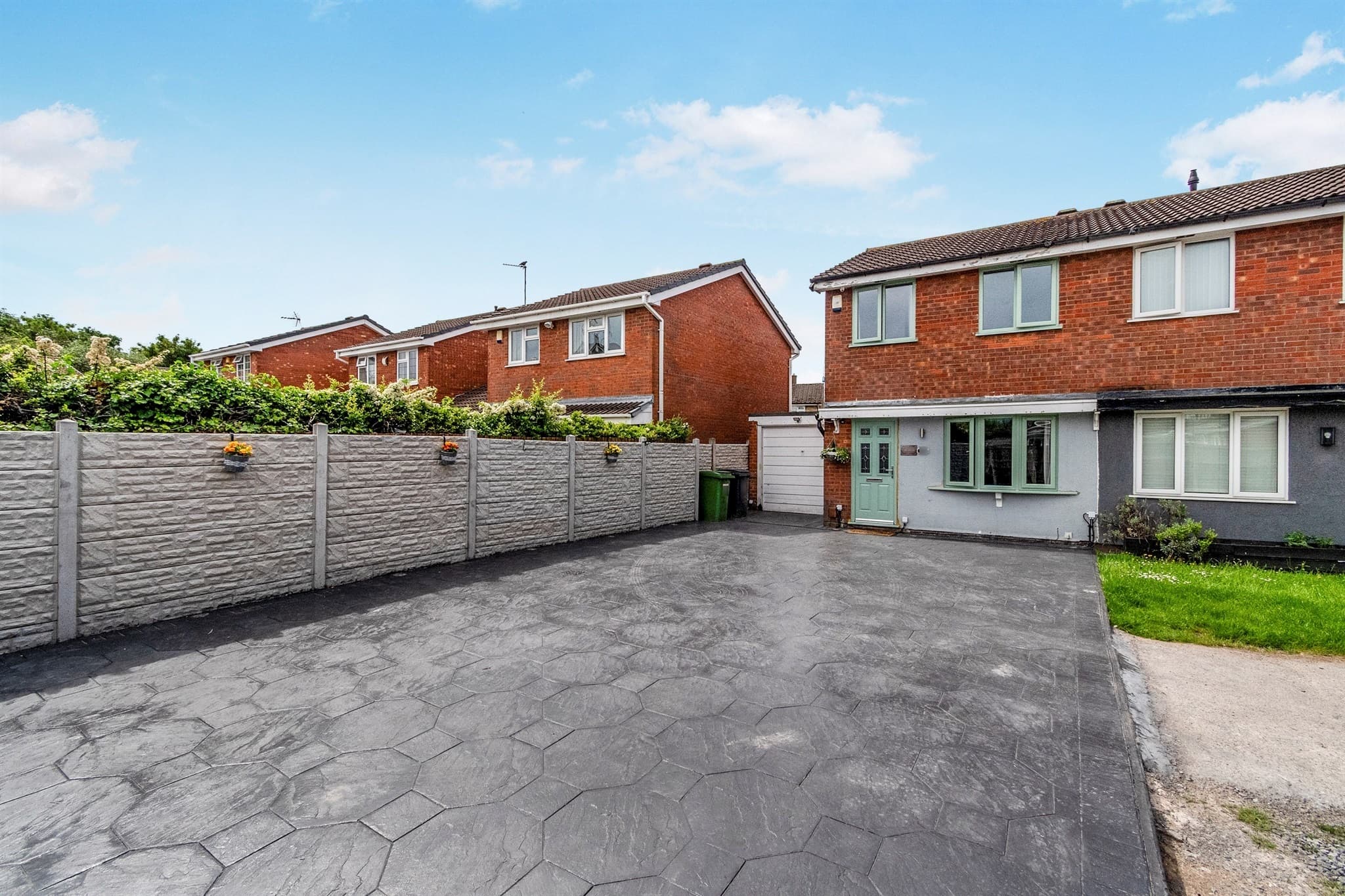Property at Ewhurst Close, Willenhall