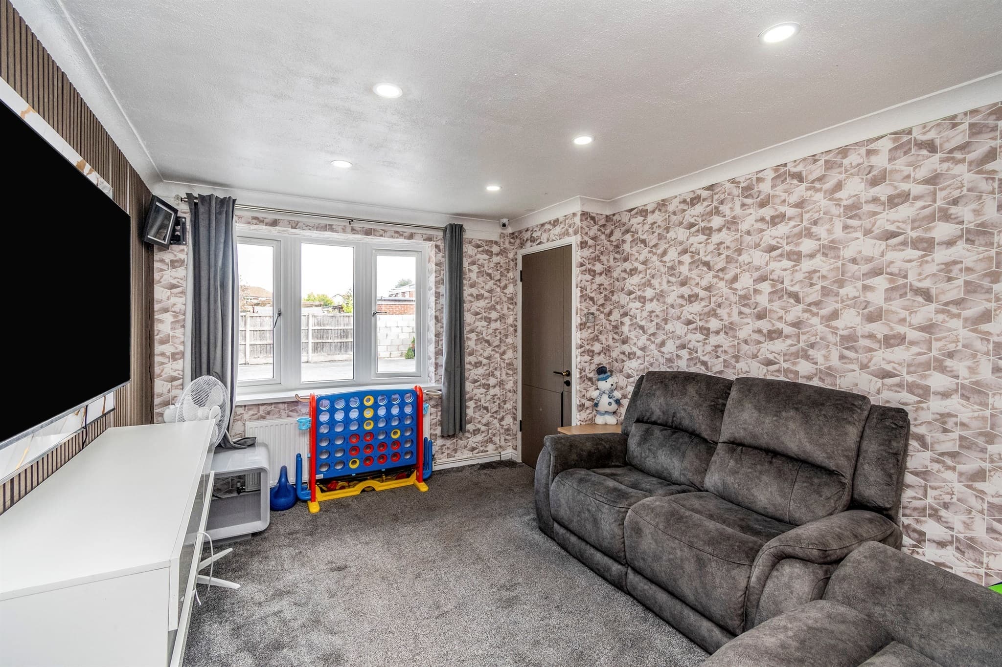 Property at Ewhurst Close, Willenhall