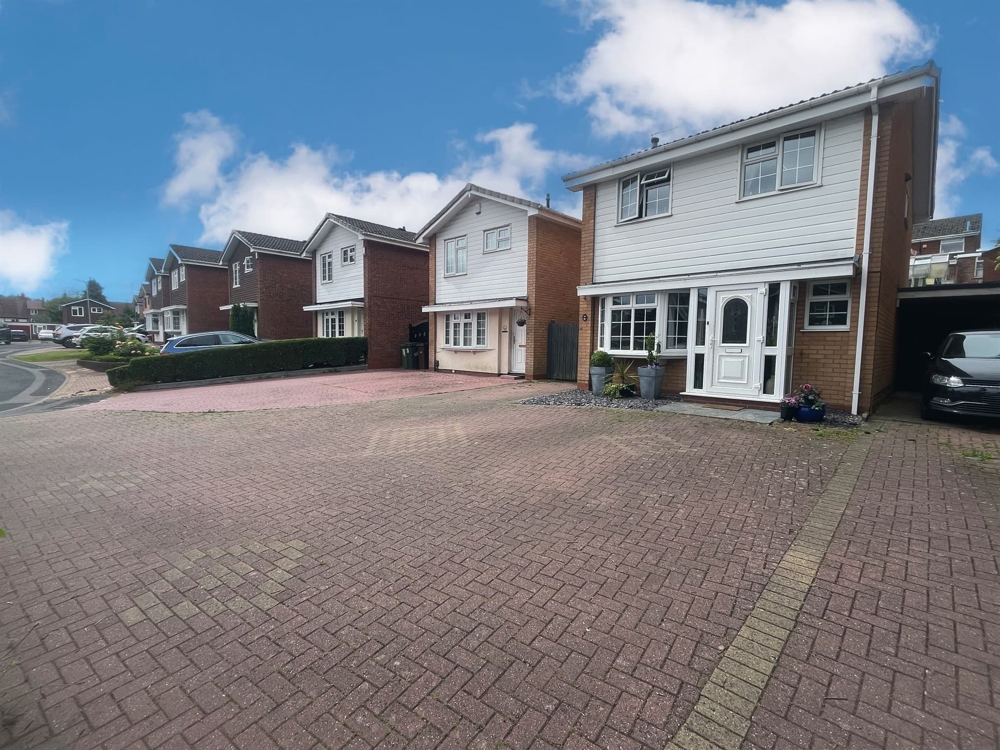 Property at Gamesfield Green, Merridale, Wolverhampton