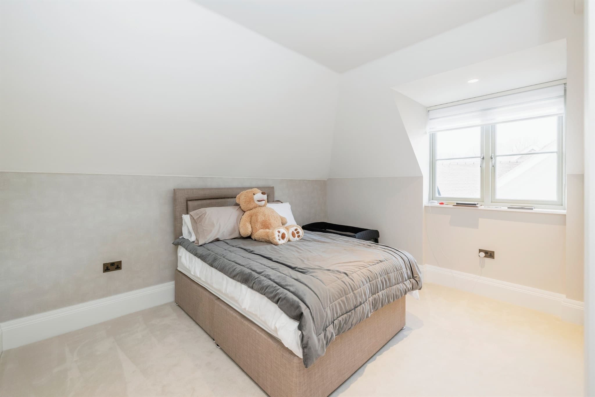 Property at Elizabeth Grove, Bushey Heath, Bushey