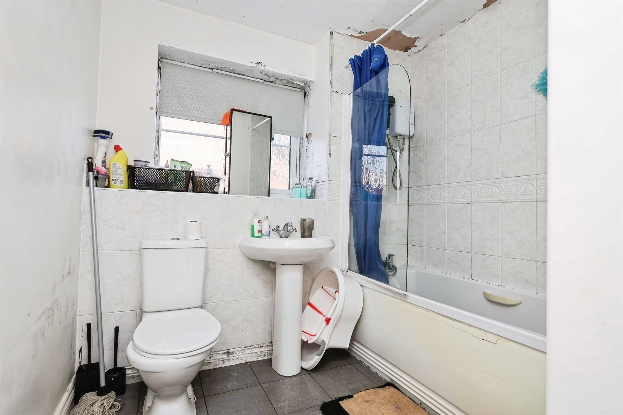 Property at Brades Rise, Oldbury