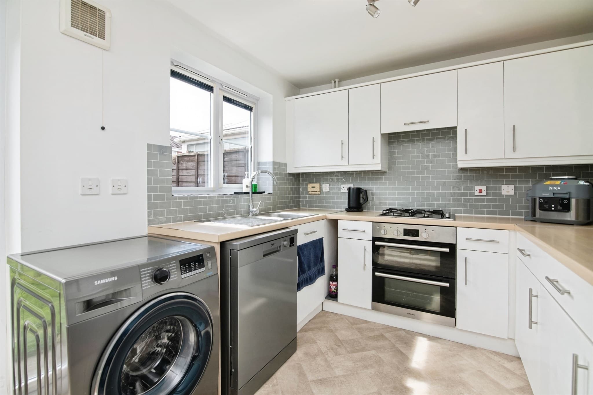 Property at Addington Way, Tividale, Oldbury