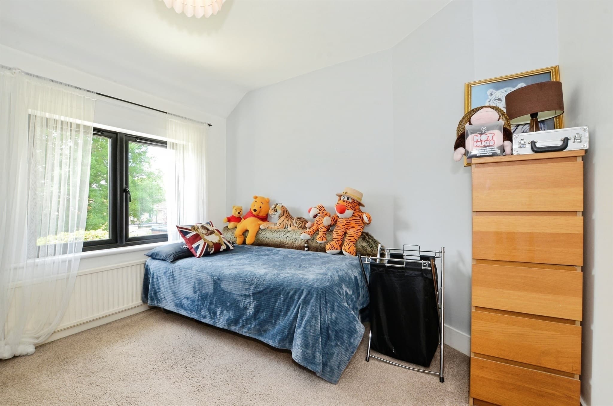 Property at Cardinal Avenue, Borehamwood