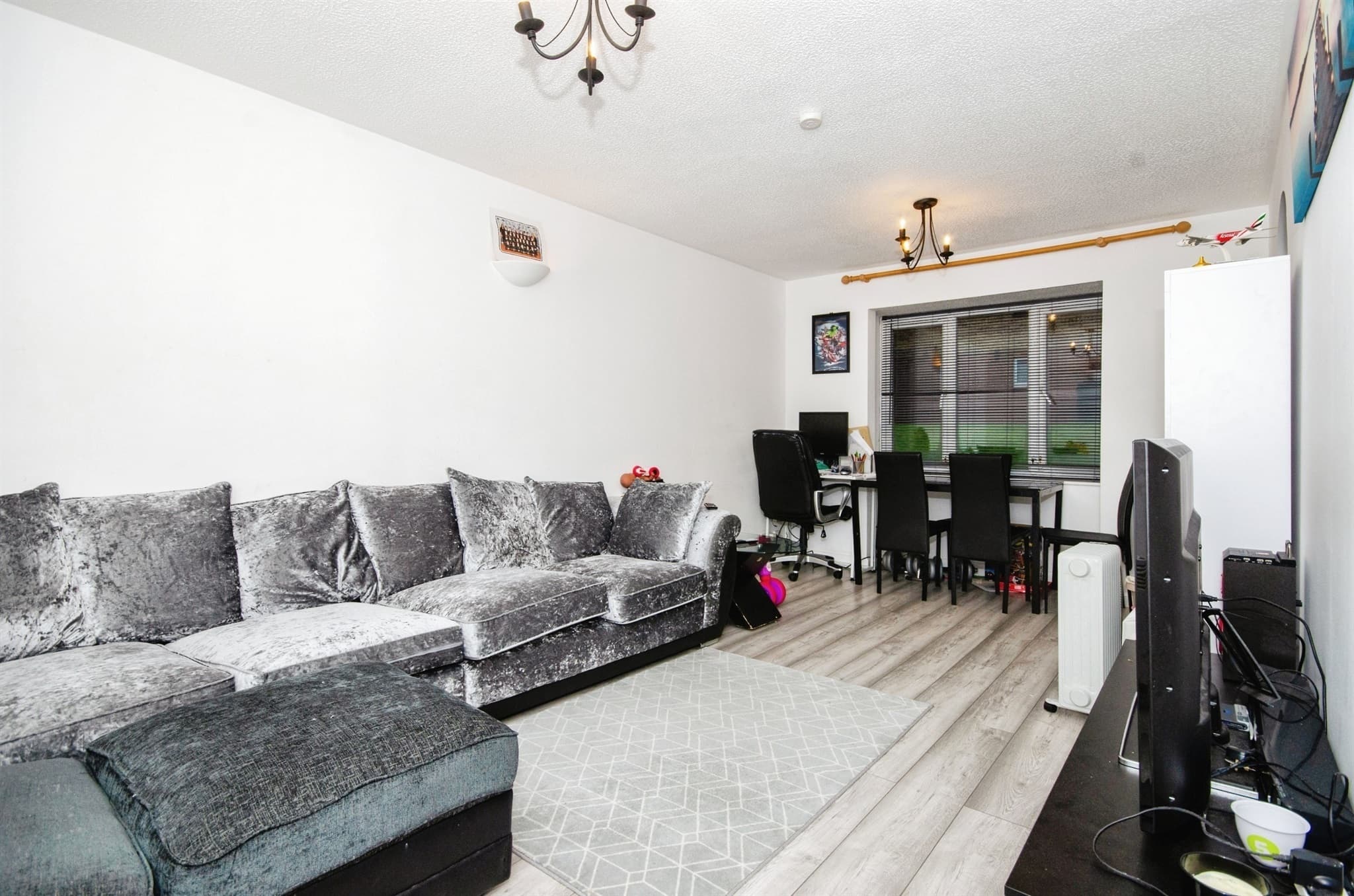 Property at Hunters Lane, Leavesden, Watford