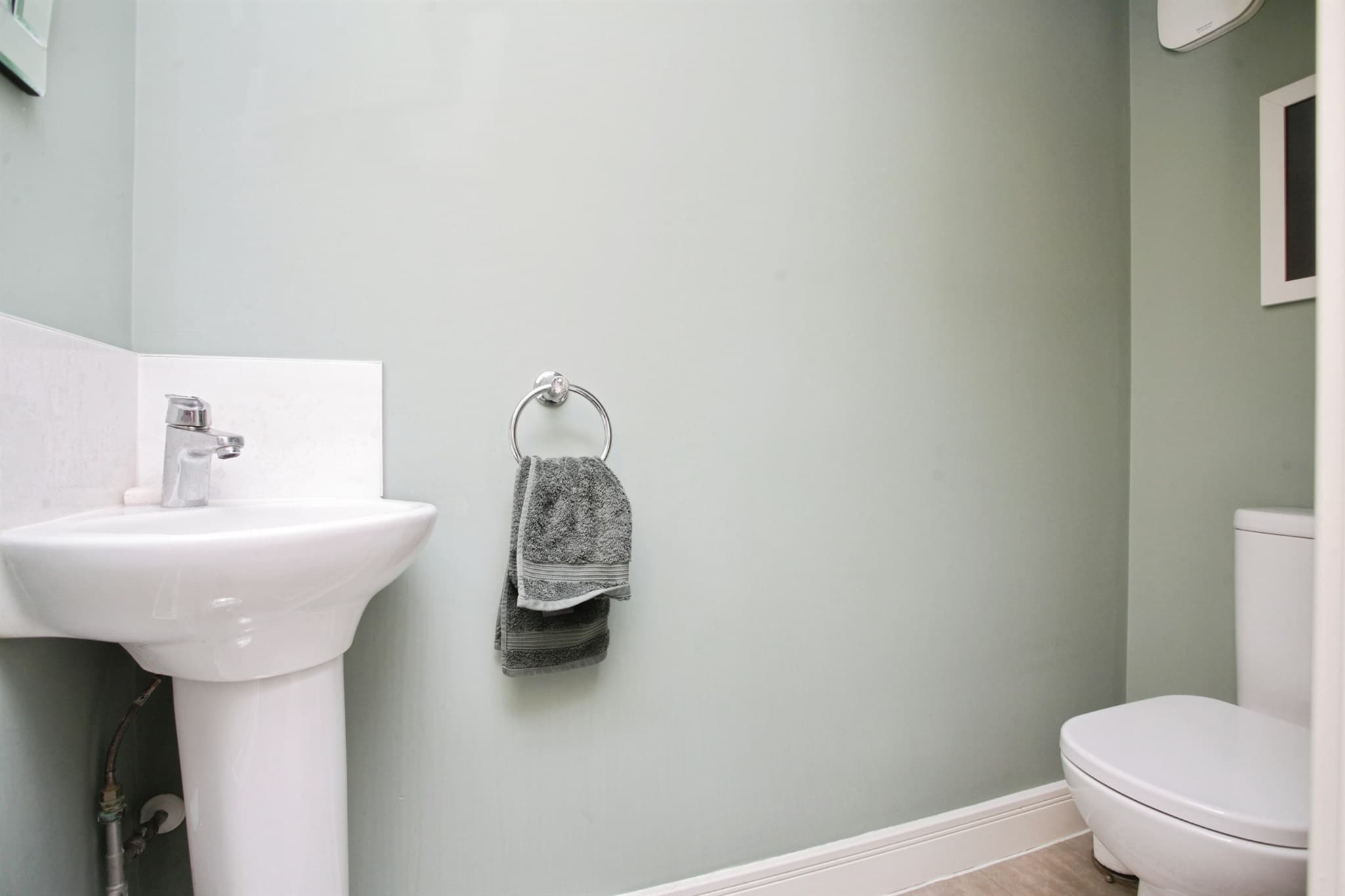 Property at East Close, Cawston, Rugby
