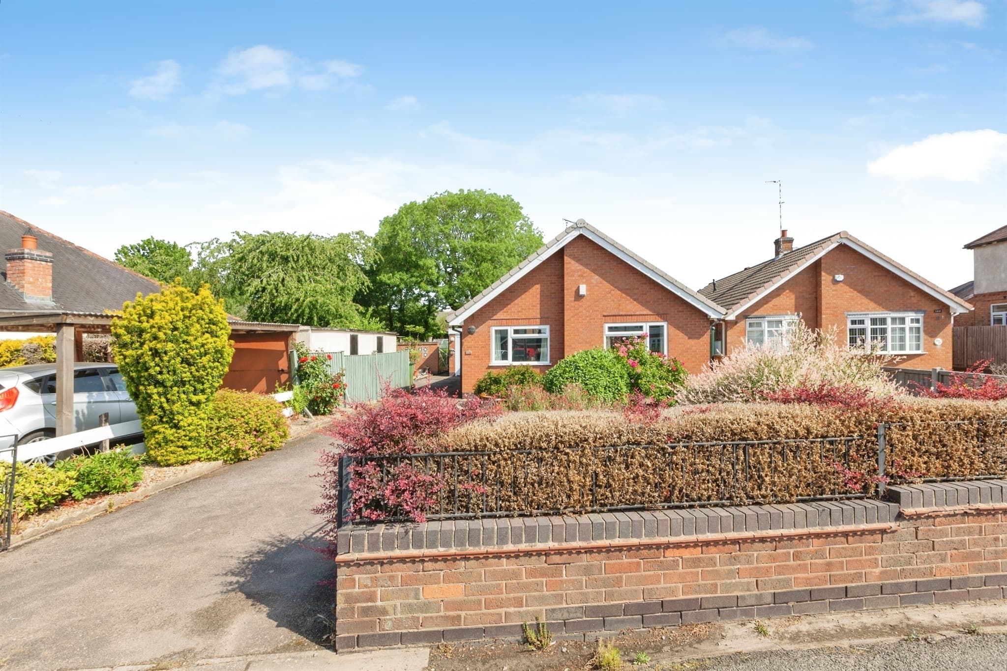 Property at Little Glen Road, Glen Parva, Leicester