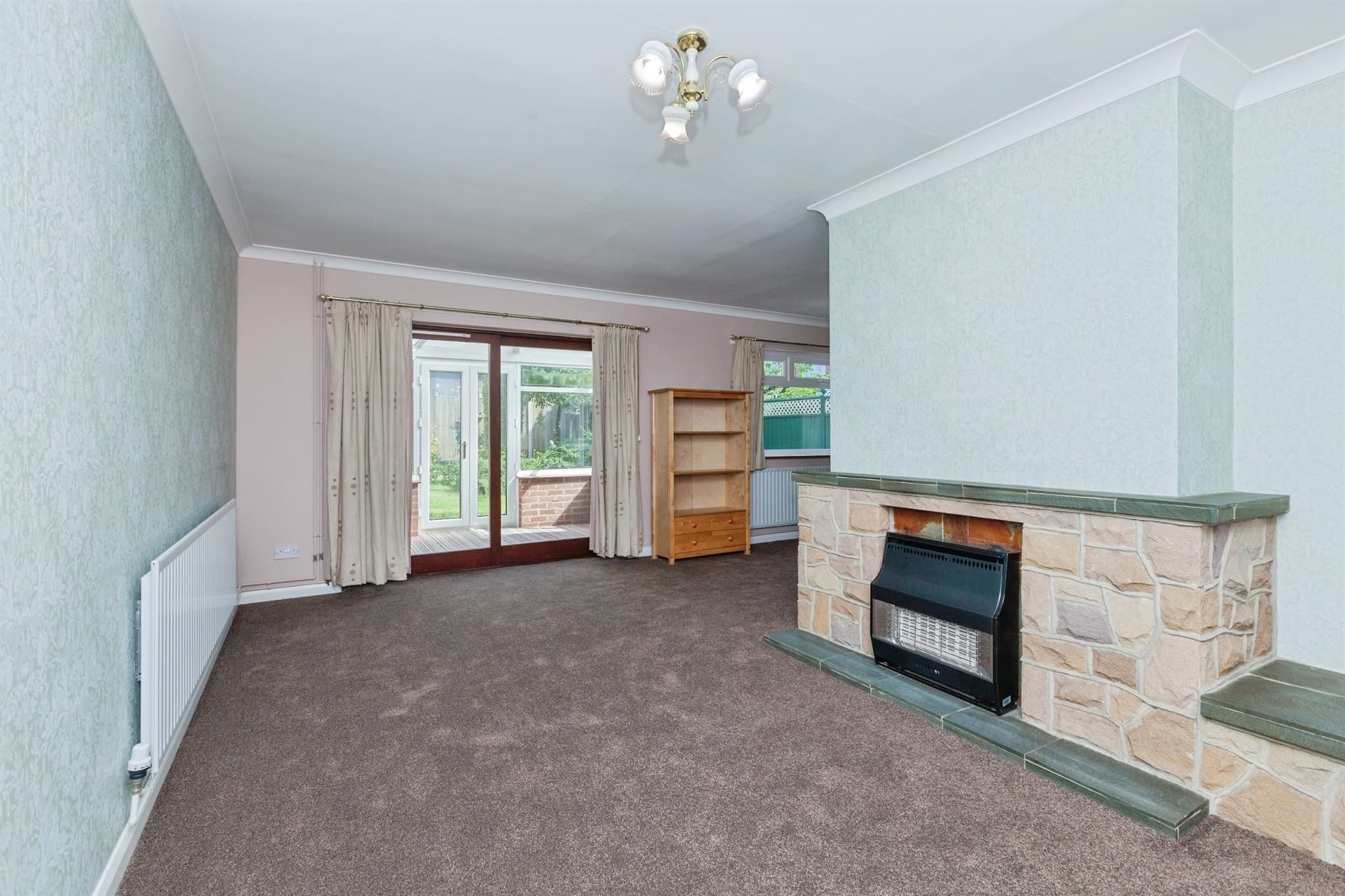 Property at Little Glen Road, Glen Parva, Leicester