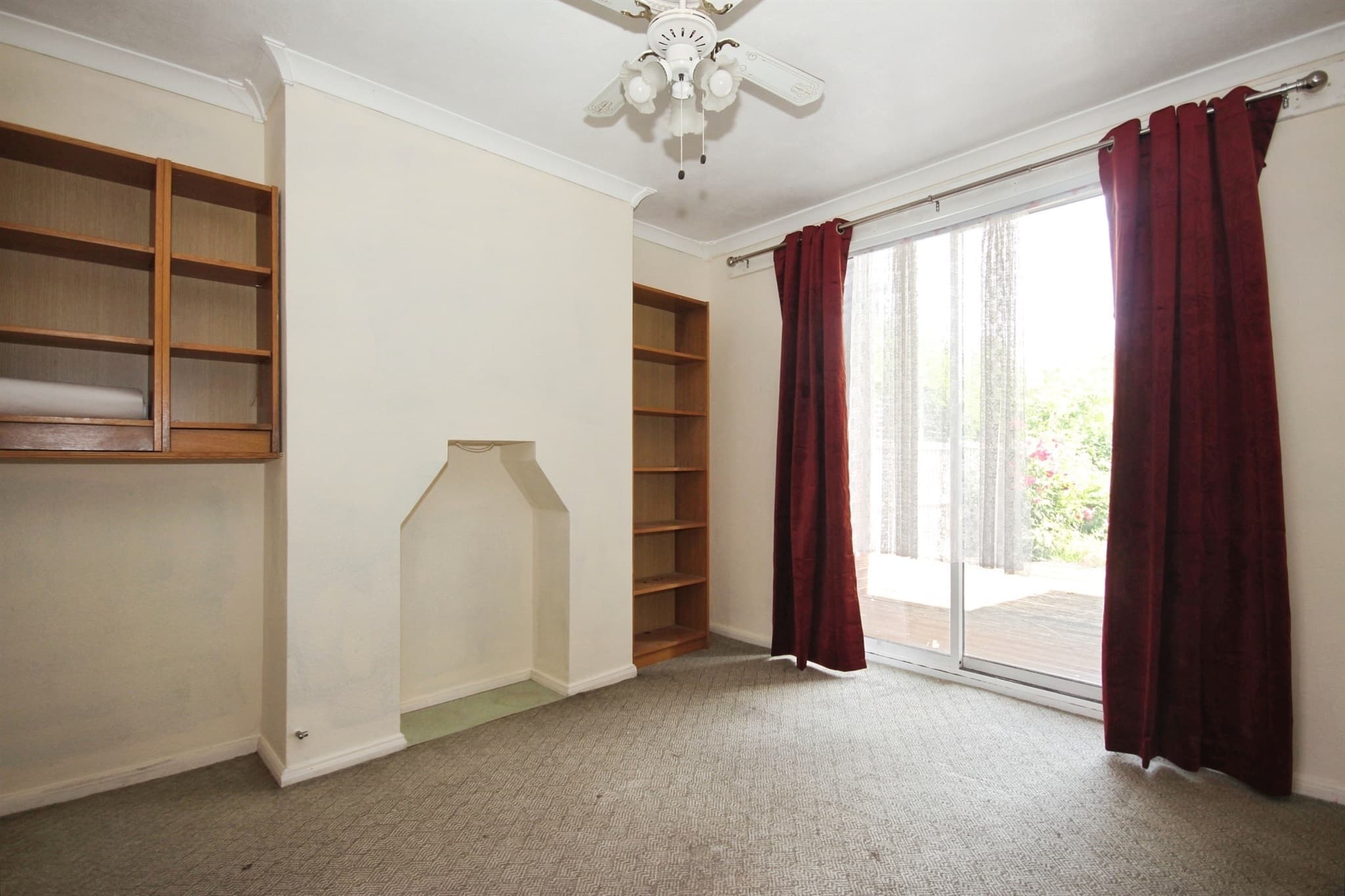 Property at St. Catherines Crescent, Whitnash, Leamington Spa