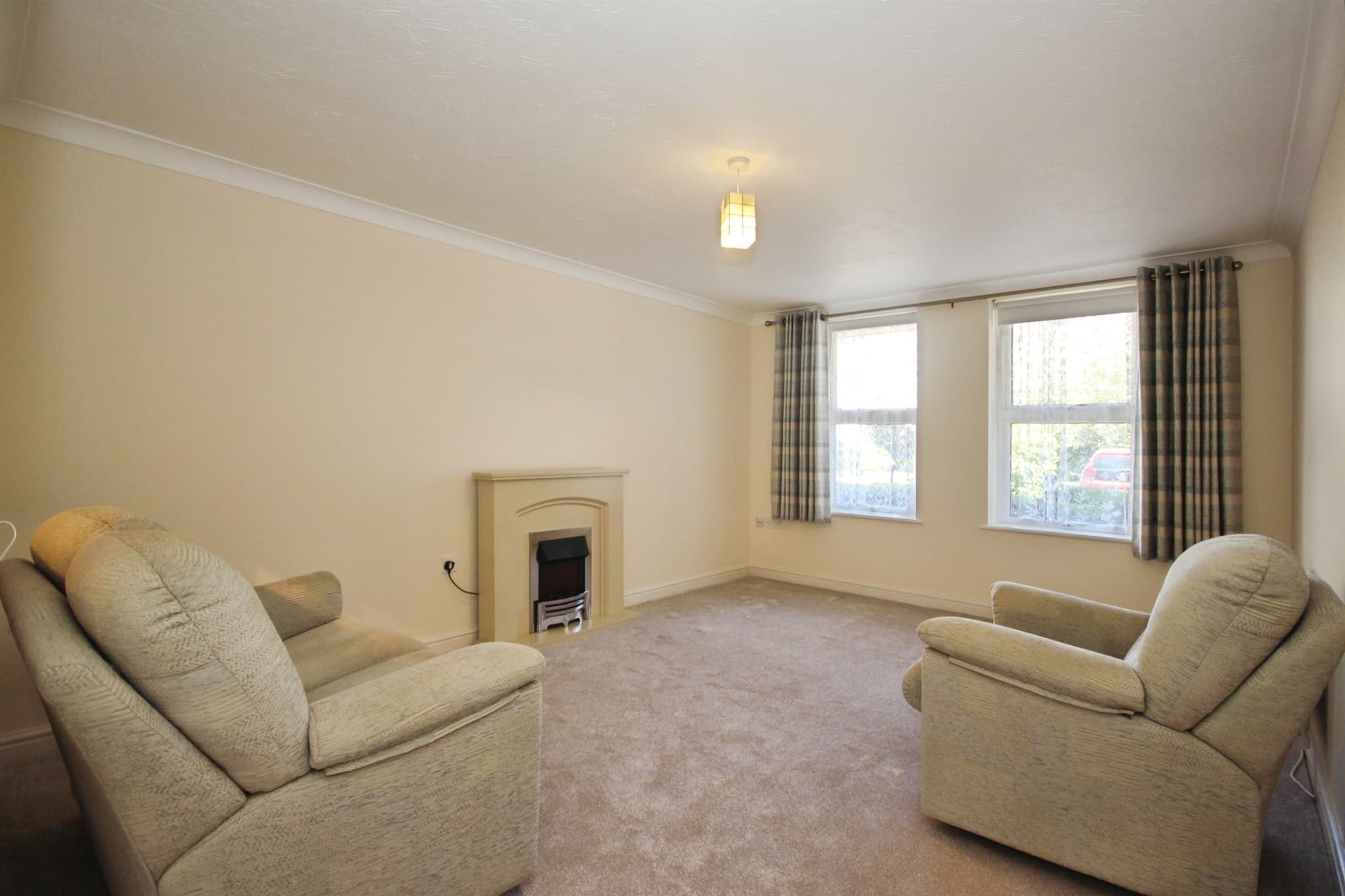 Property at Binswood Avenue, Leamington Spa