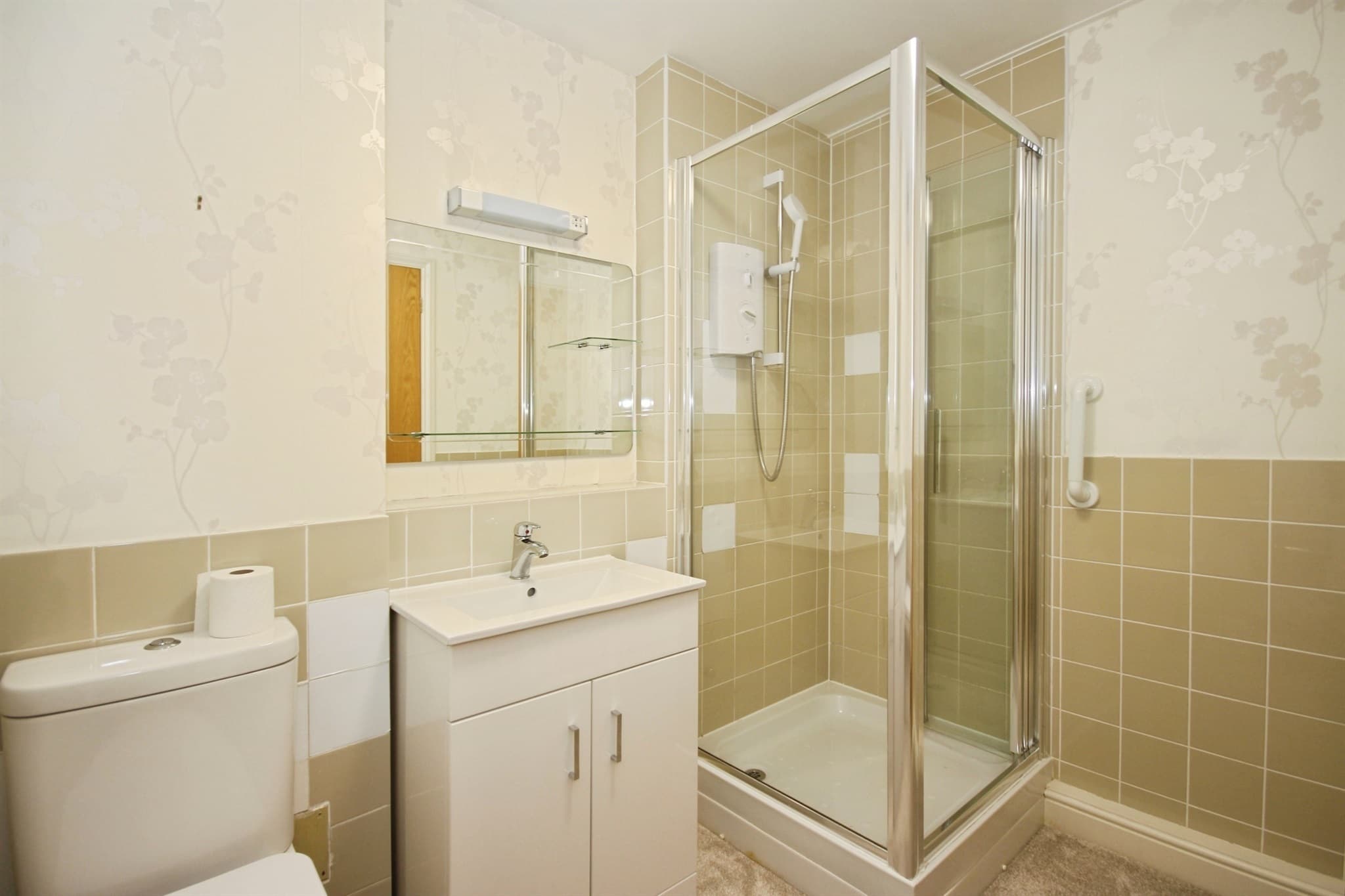 Property at Binswood Avenue, Leamington Spa