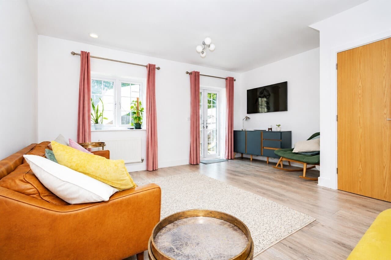 Property at Mortimer Crescent, Kings Park, St. Albans