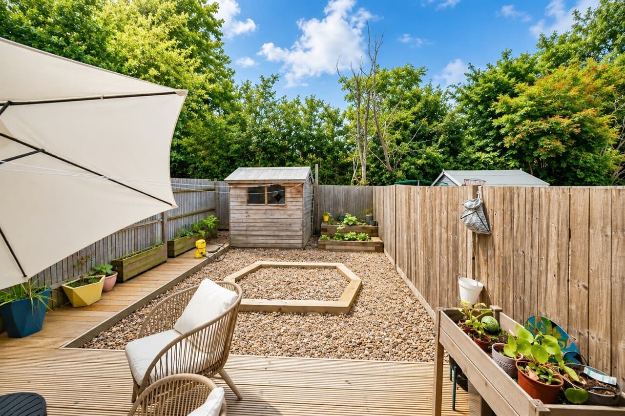 Property at Mortimer Crescent, Kings Park, St. Albans