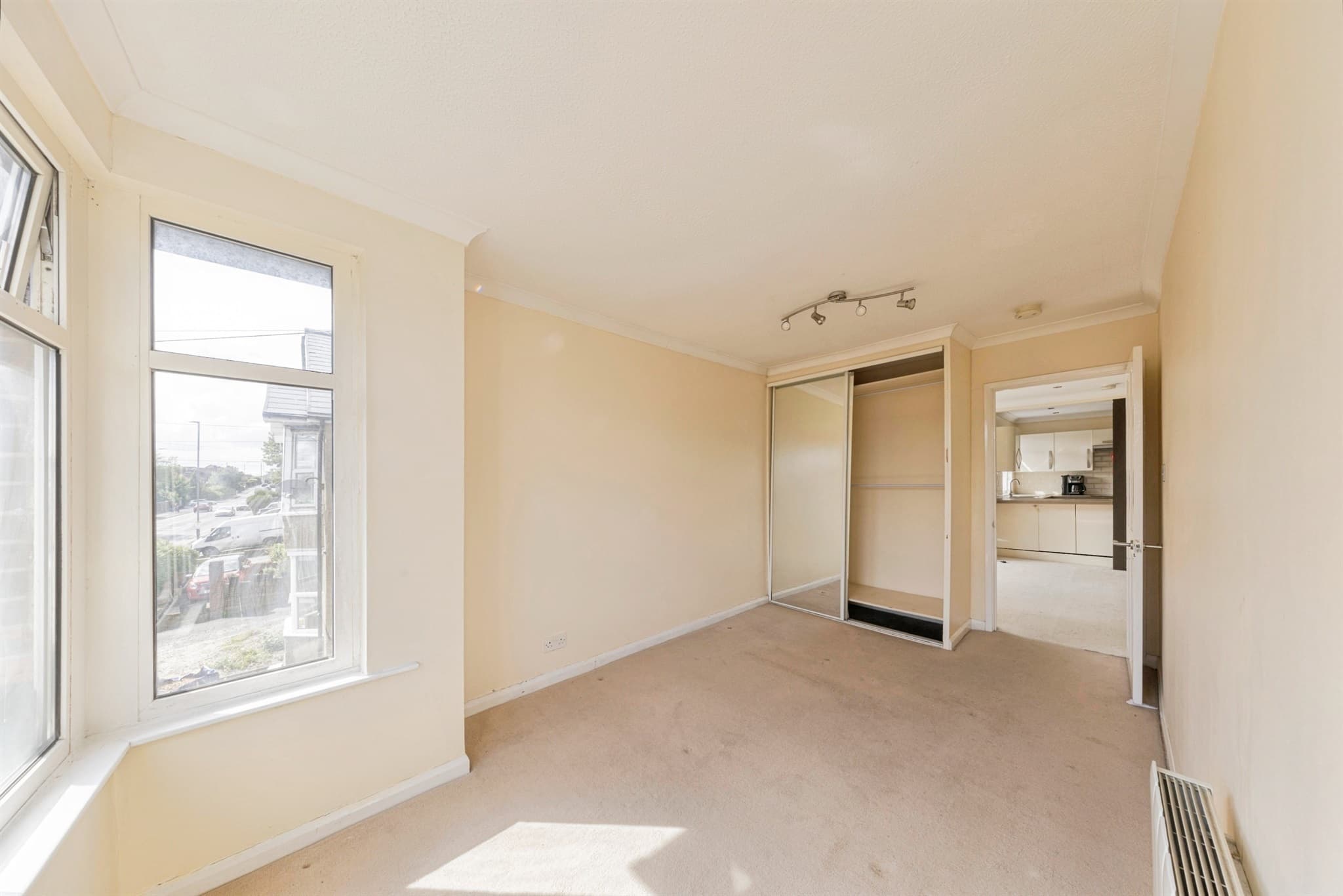 Property at West Wycombe Road, High Wycombe