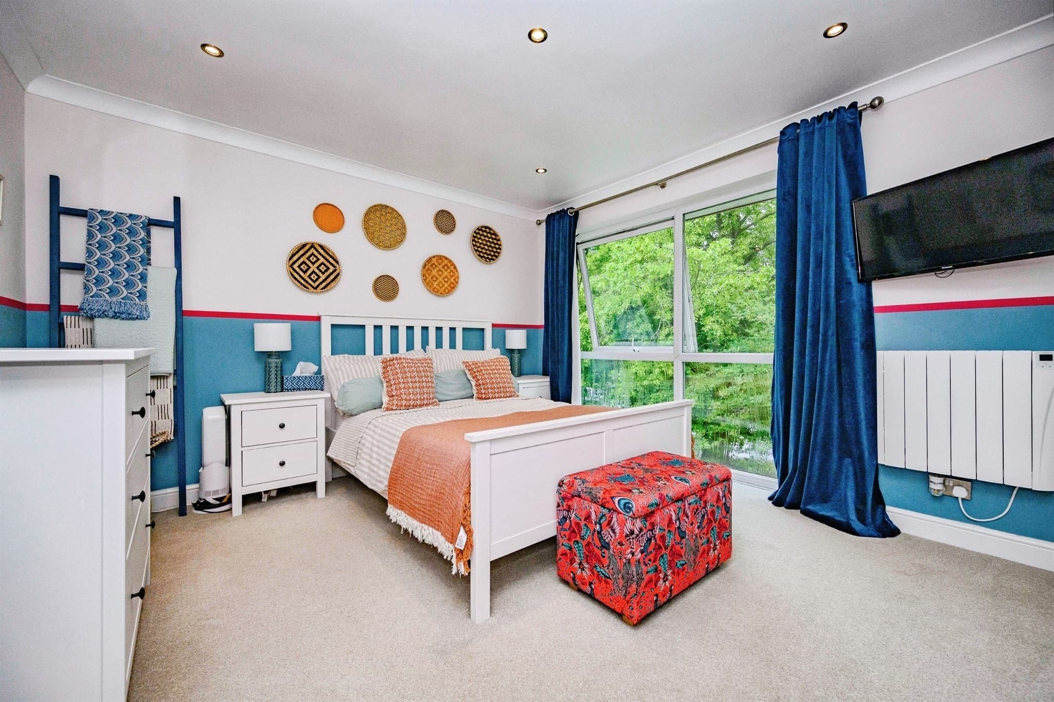 Property at Chenies Court, Hemel Hempstead