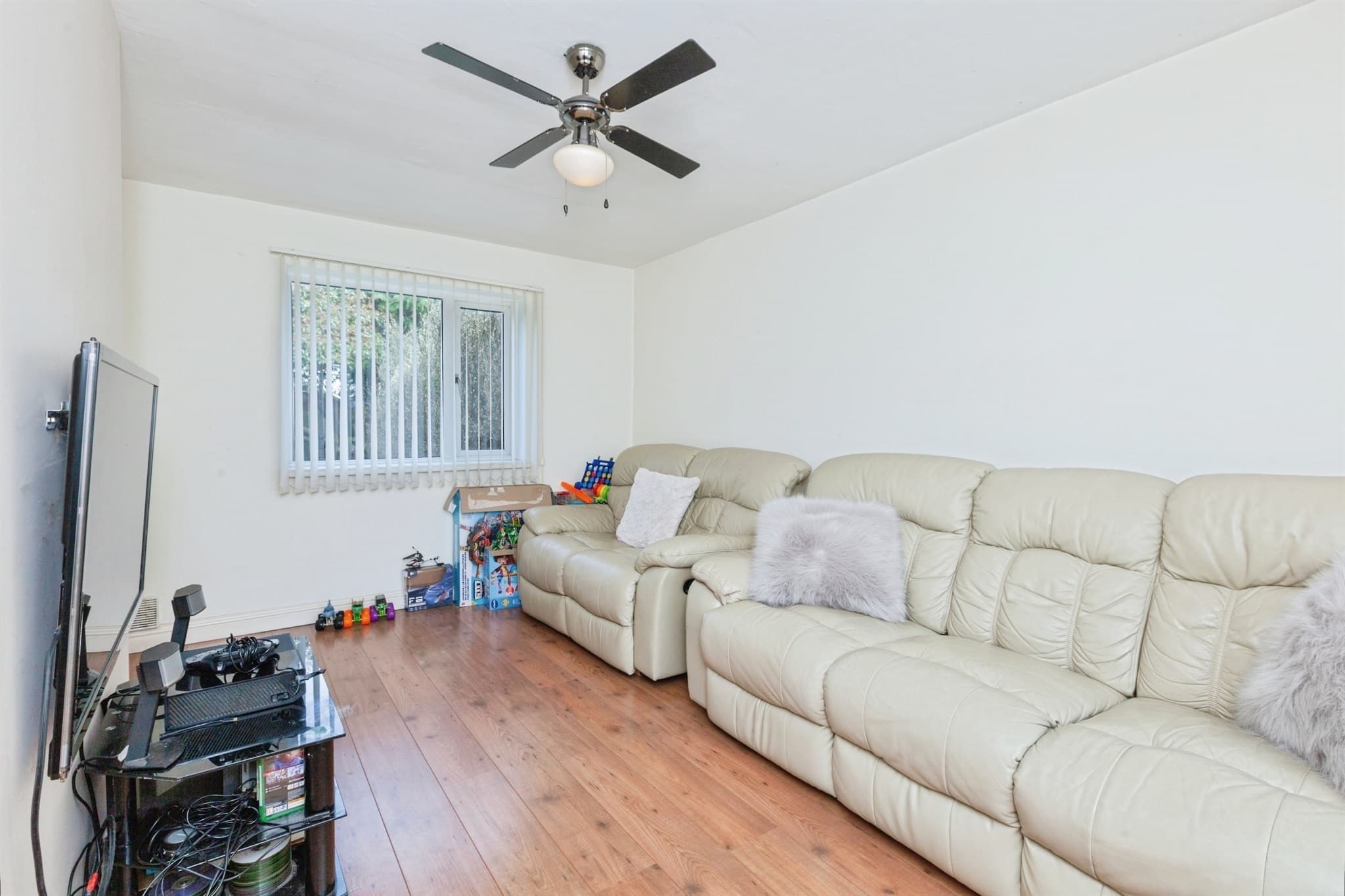 Property at Lady Leys, Cosby, Leicester