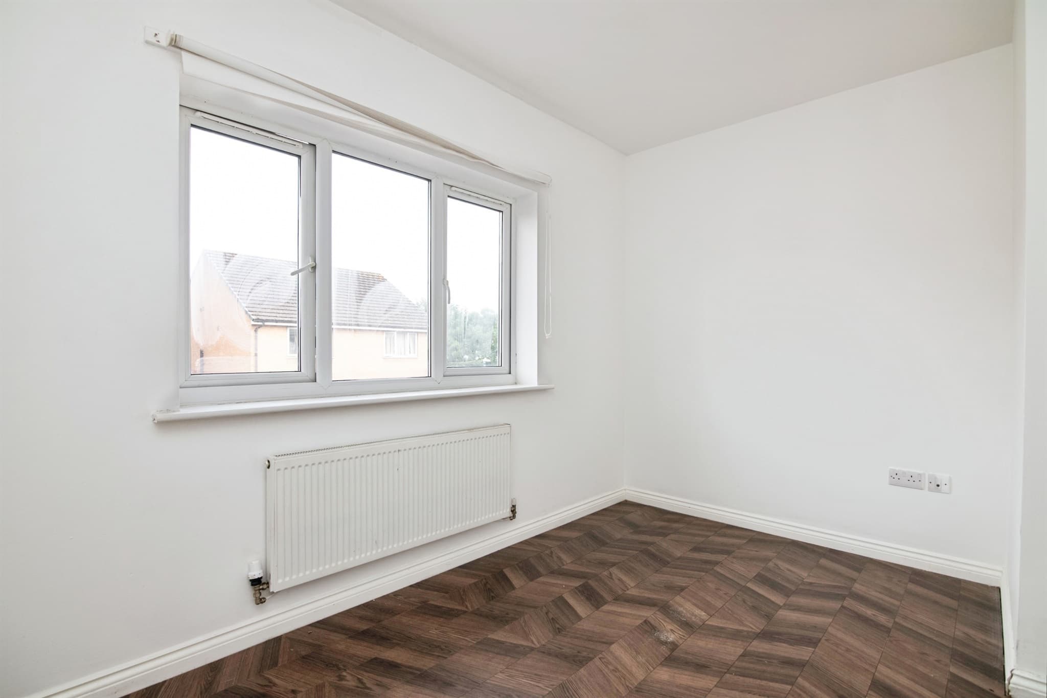 Property at Farm End Close, West Bromwich