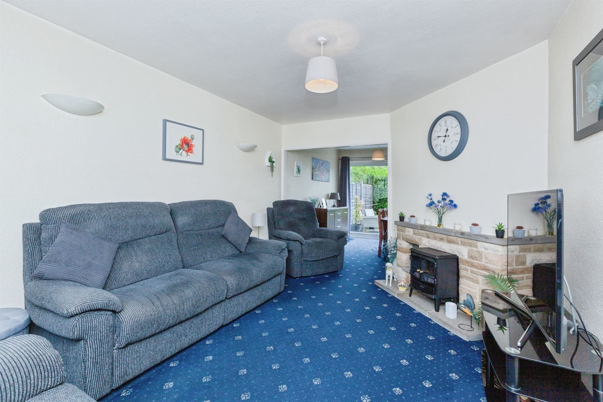 Property at Kew Drive, Oadby, Leicester