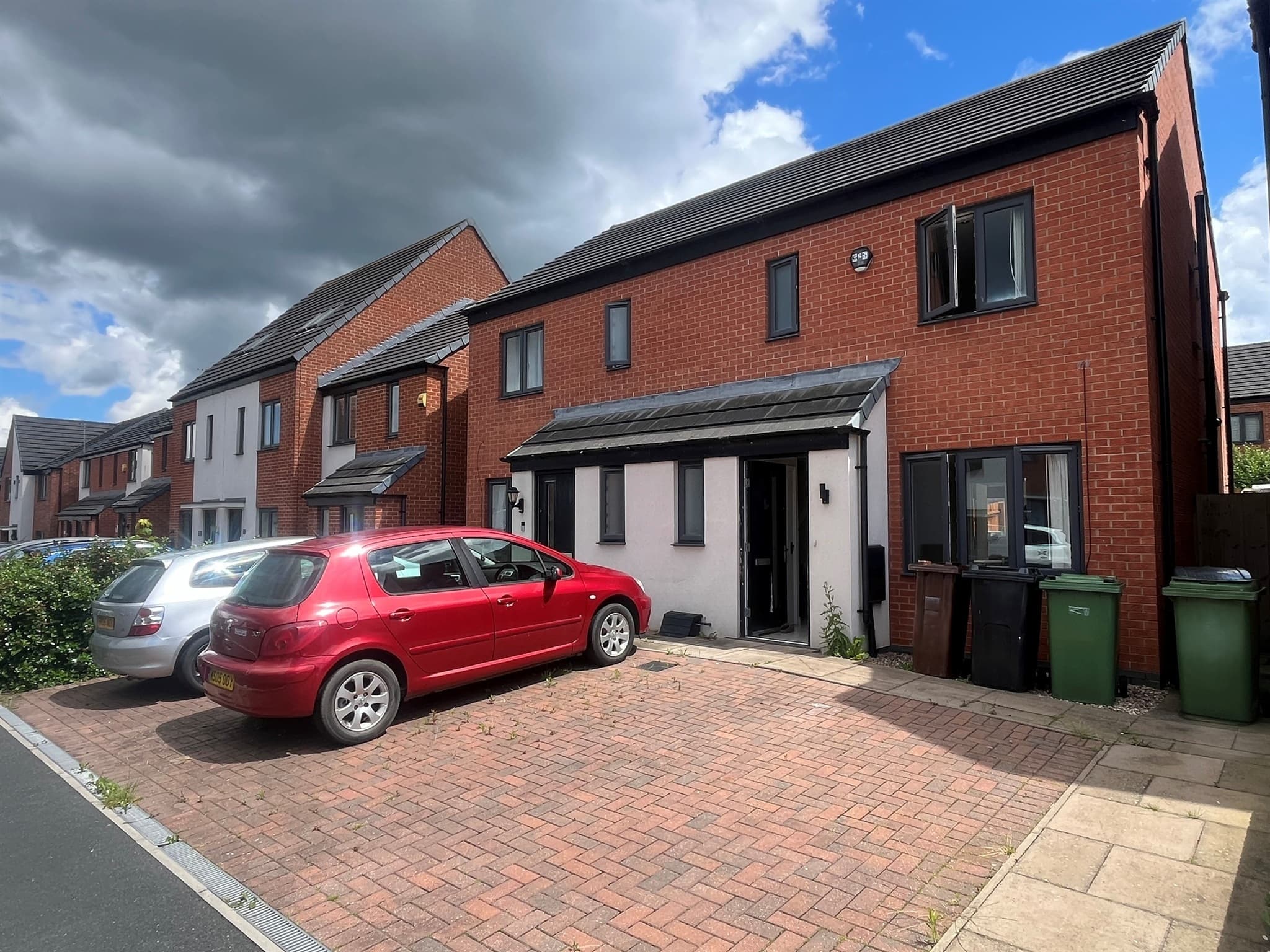 Property at Ohio Gardens, Oxley, Wolverhampton