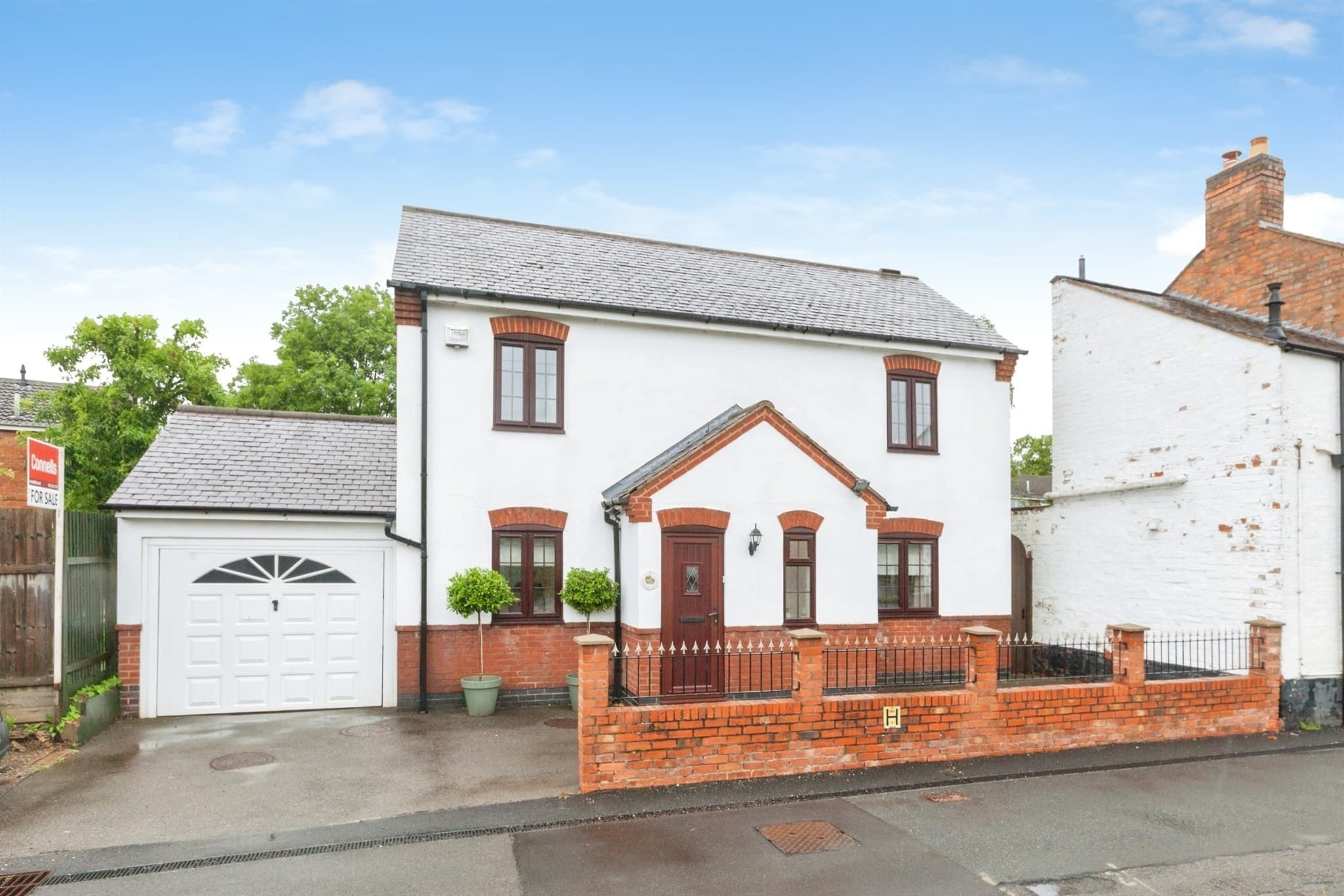 Property at Warwick Road, Whetstone, Leicester
