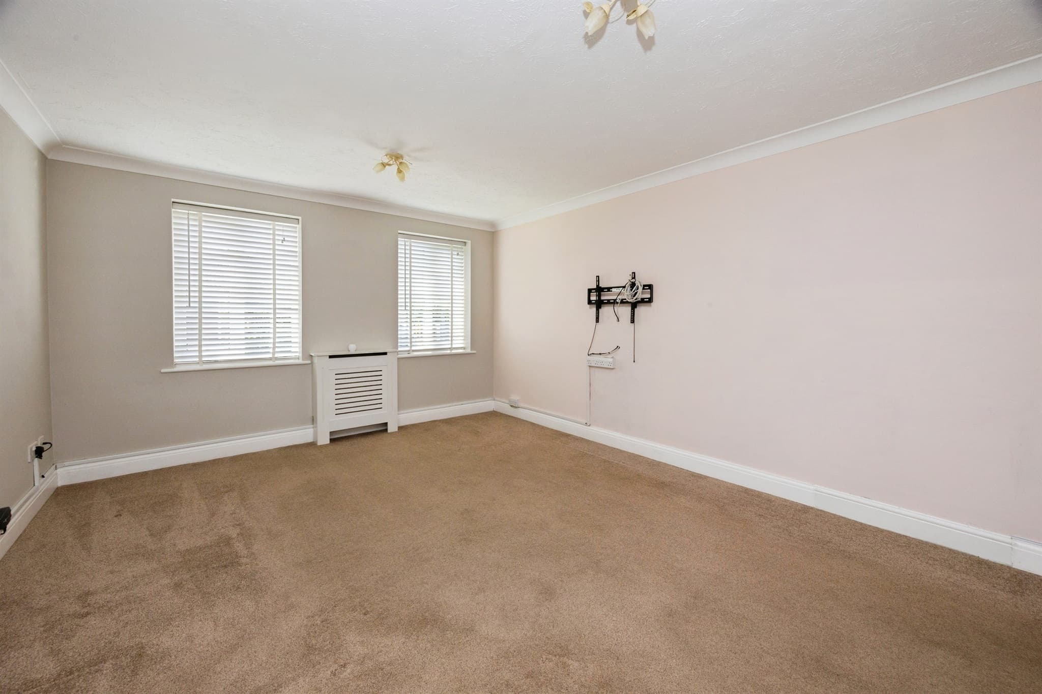 Property at The Bulrushes, Ashford