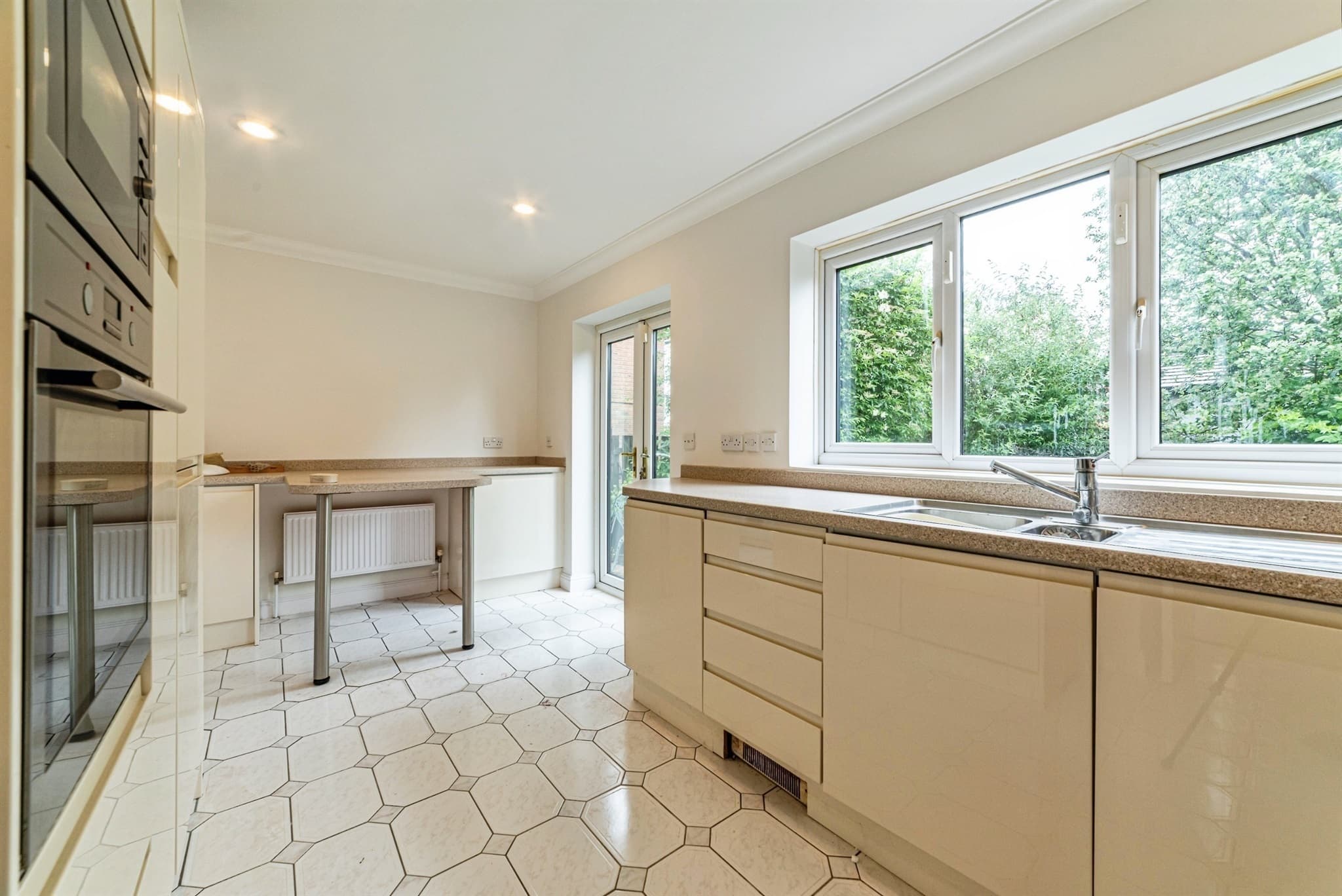 Property at Grosvenor Close, Hatch Warren, Basingstoke