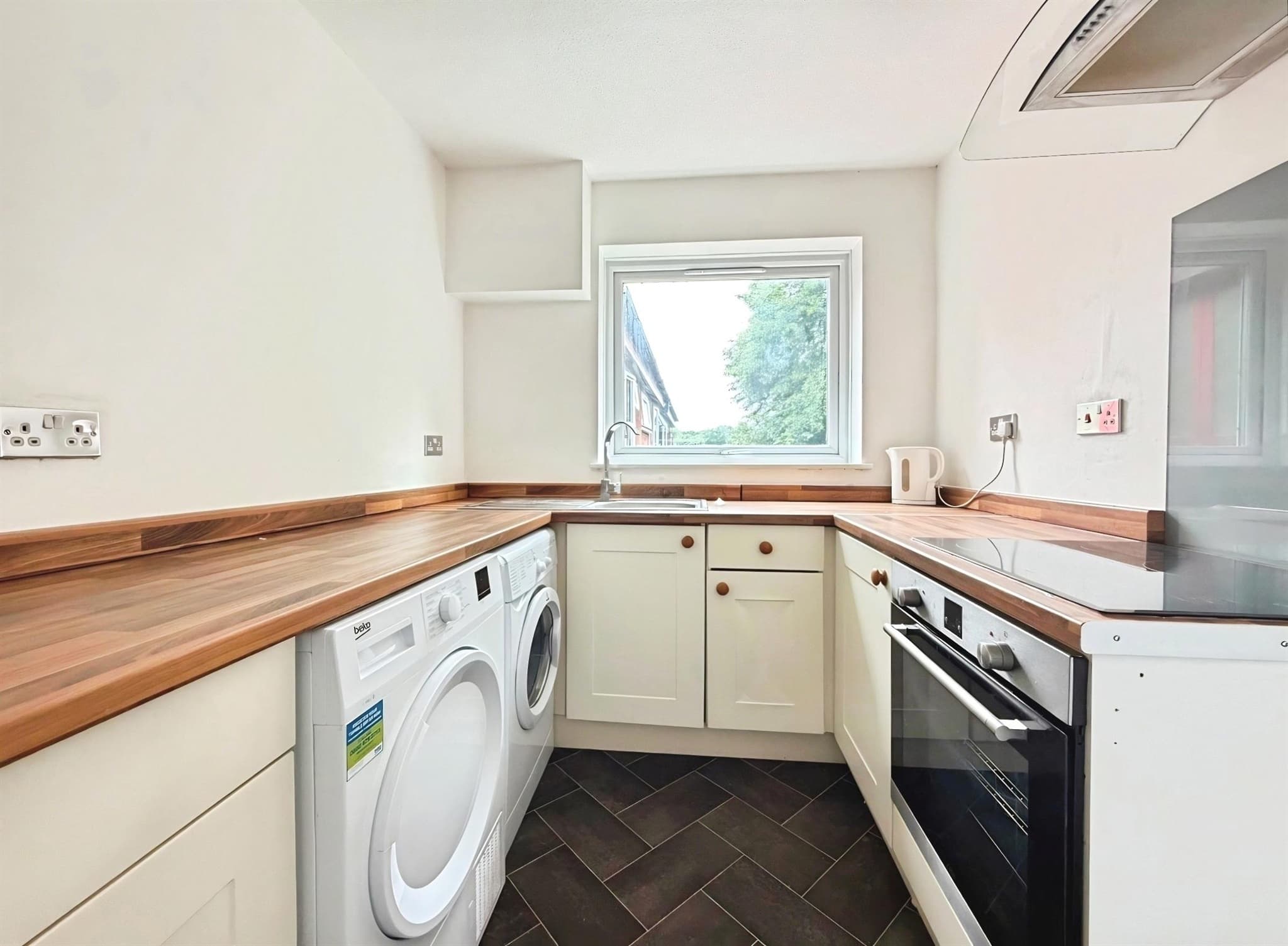 Property at Arncliffe Way, Warwick