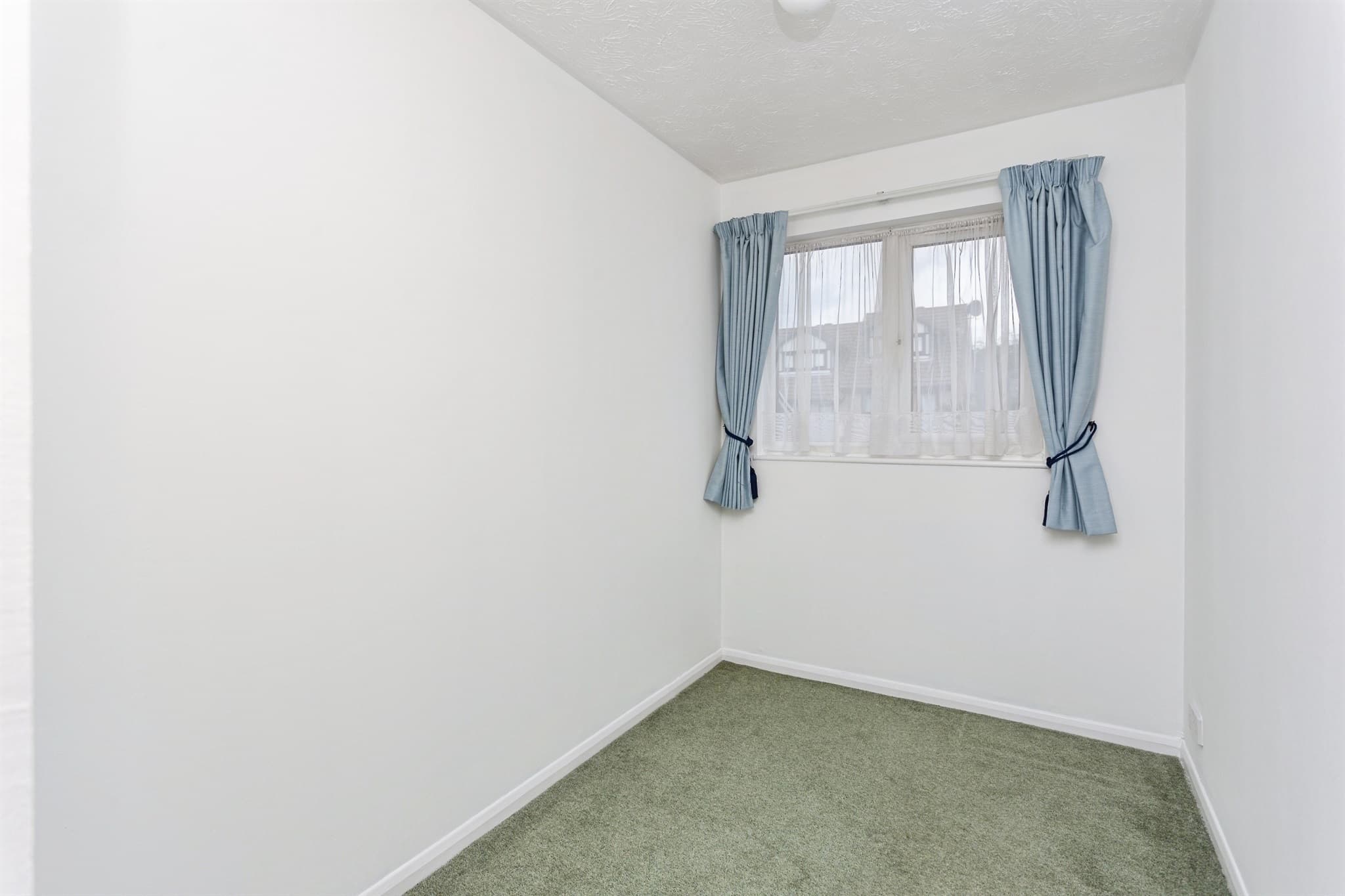 Property at Viewfield Close, Harrow