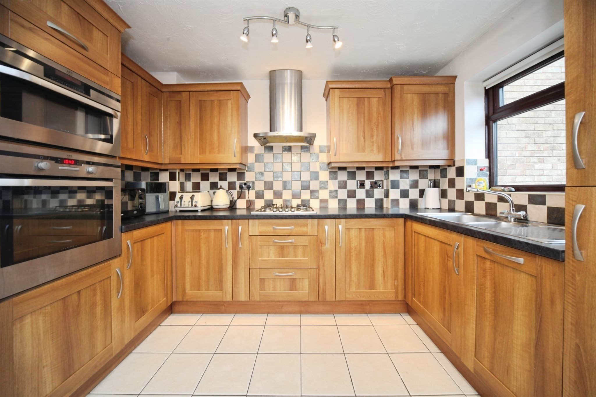 Property at Milton Way, Houghton Regis, Dunstable
