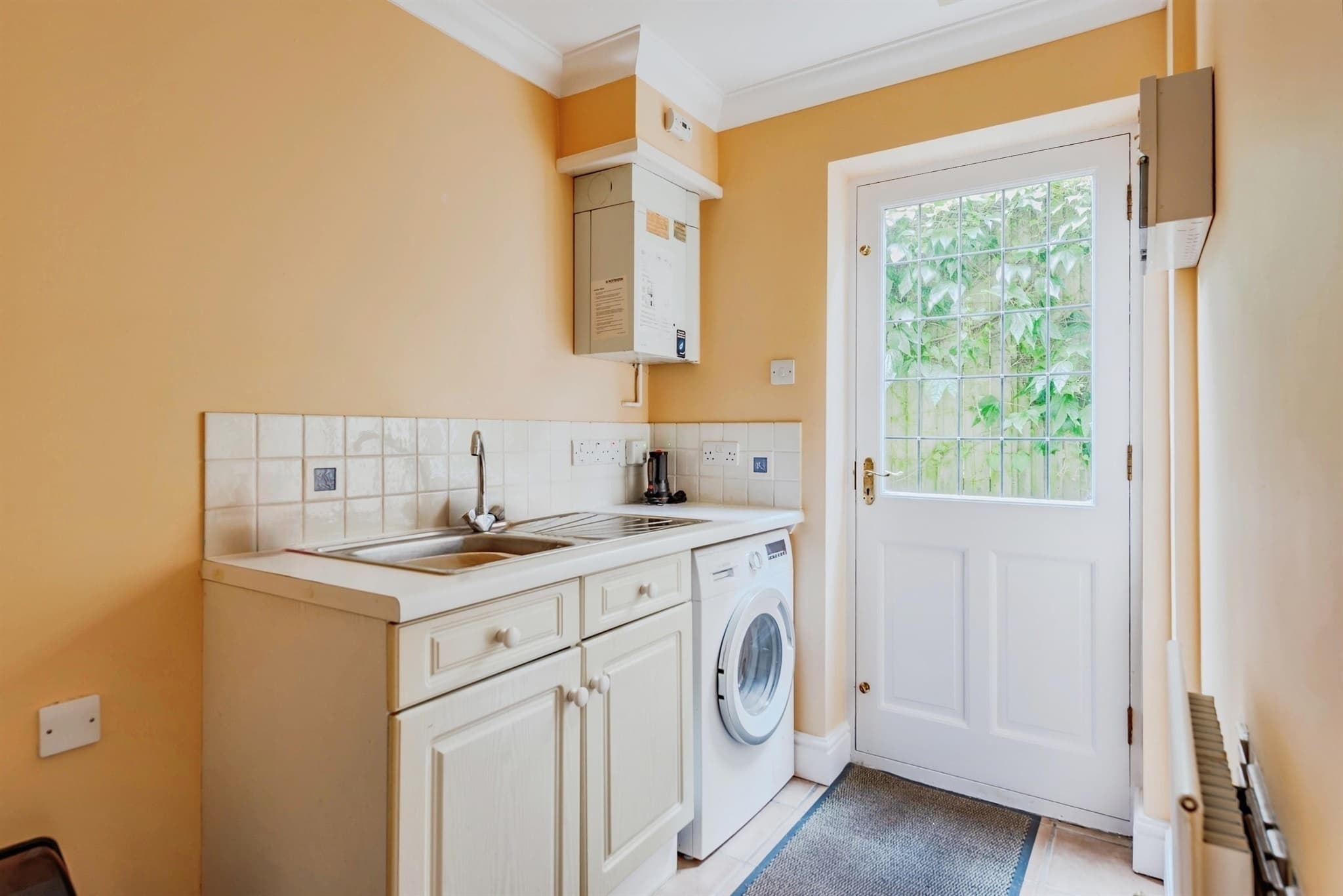 Property at Maynard Close, Copthorne, Crawley