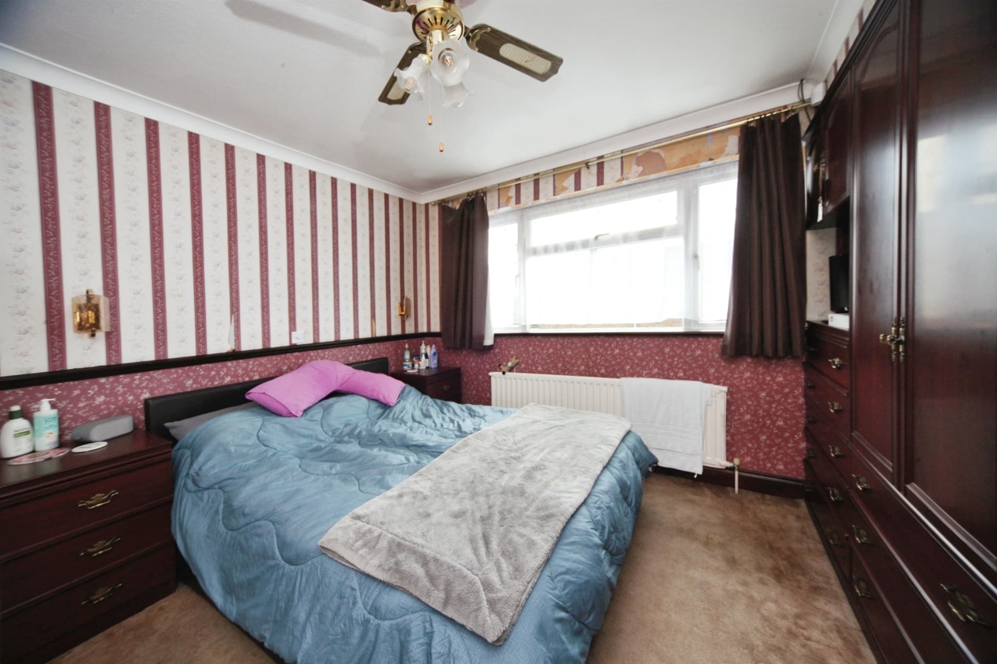 Property at Yew Street, Houghton Regis, Dunstable