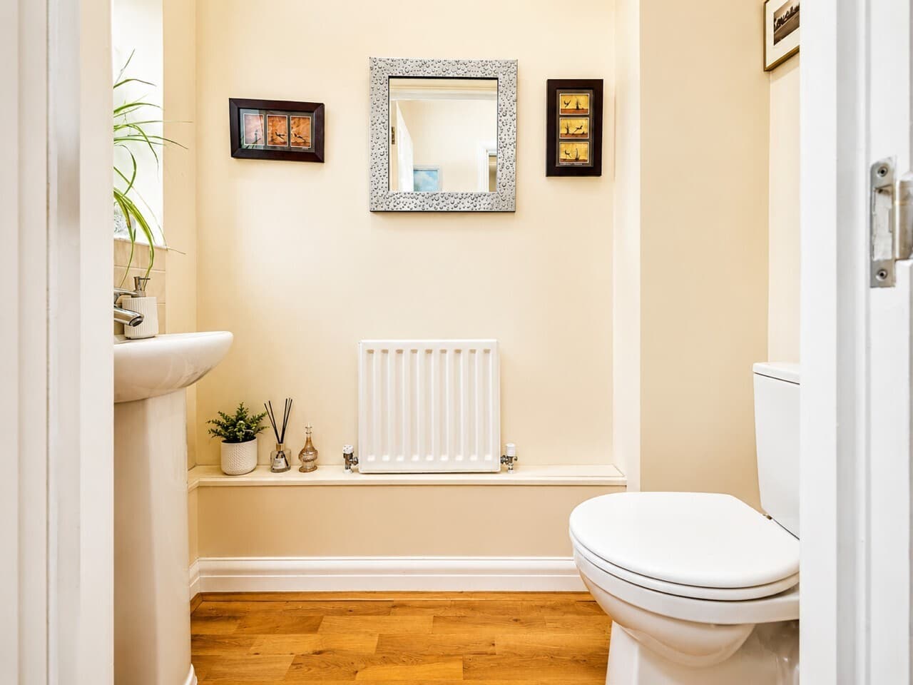 Property at Beningfield Drive, London Colney, St. Albans