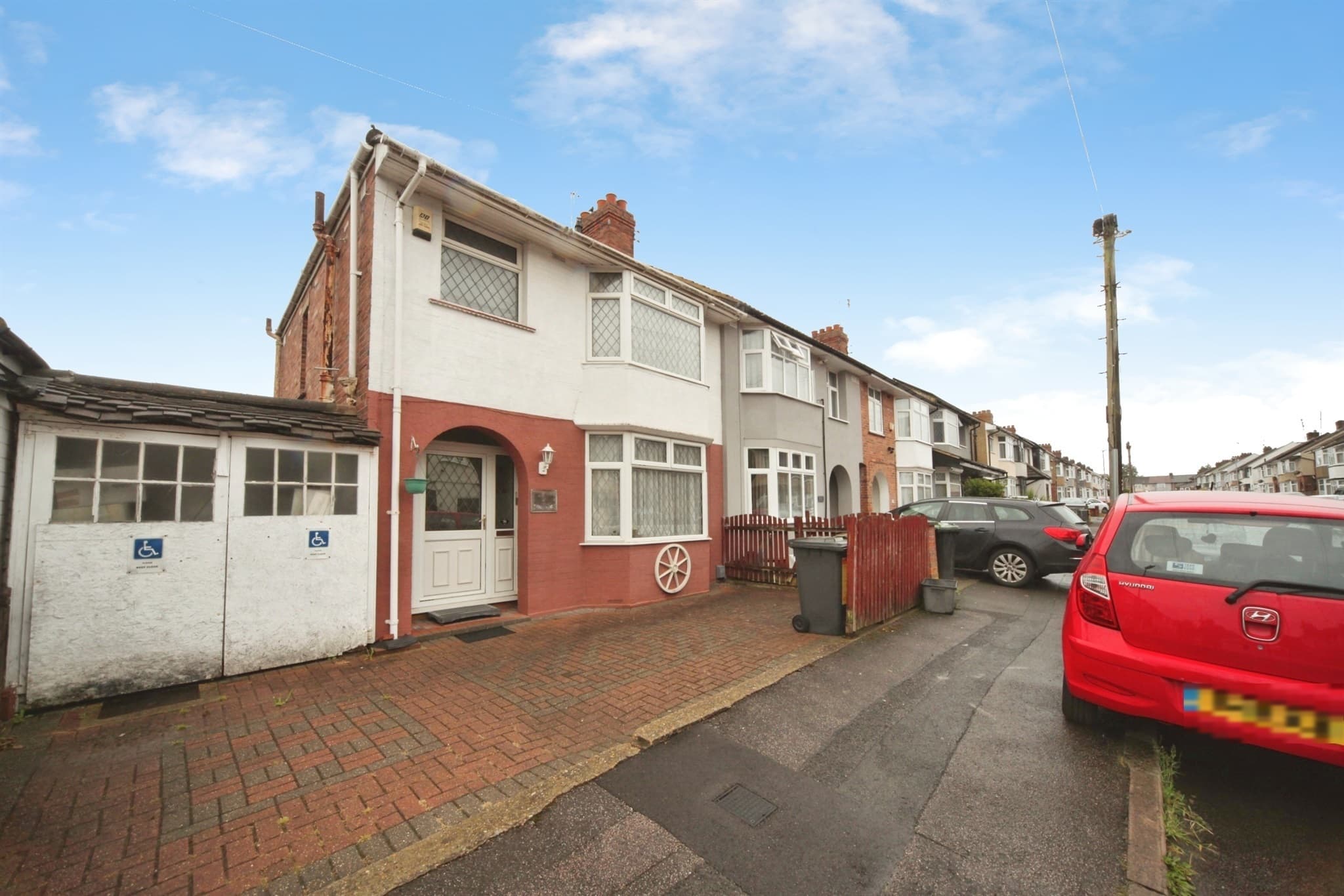 Property at St. Lawrence Avenue, Luton